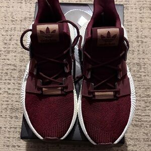 Adidas "like new" Prophere style shoe